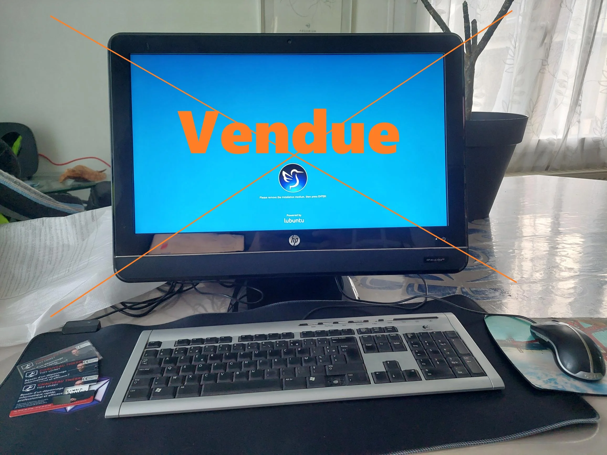 PC TOUT EN UN - HP 200-5120fr 21,5" TFT OS lubuntu-24.04.3 linux